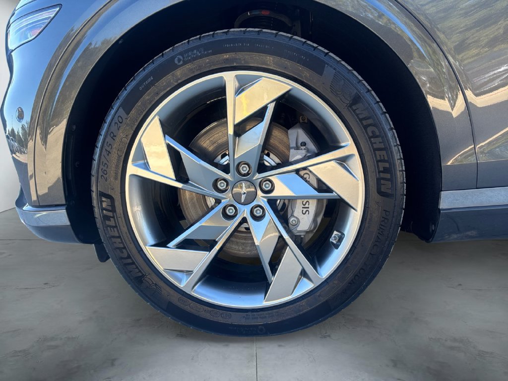 Used 2025 Genesis Electrified GV70 AWD/4WD image 15