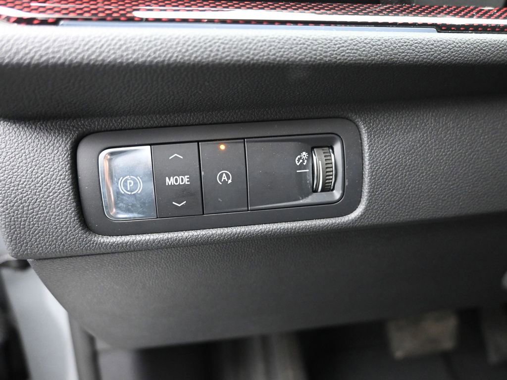 Used 2024 Chevrolet Traverse RS image 27