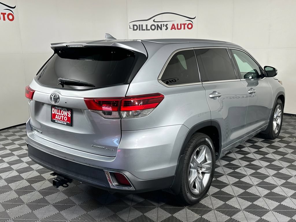 Used 2019 Toyota Highlander Limited w/ Carpet Mat Package (TMS) AWD/4WD image 8