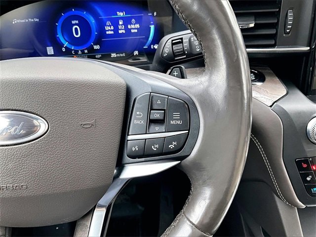 Used 2020 Ford Explorer Platinum w/ Premium Technology Package image 25
