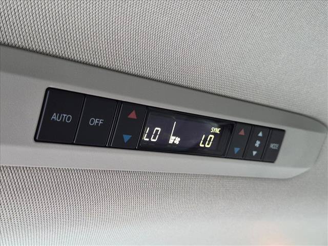 Certified 2021 Toyota Sienna XLE w/ XLE Plus Package FWD image 19