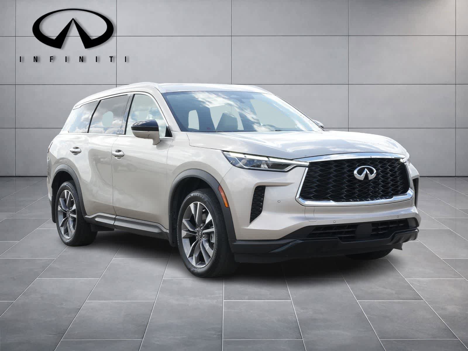 Used 2024 INFINITI QX60 Luxe FWD image 3