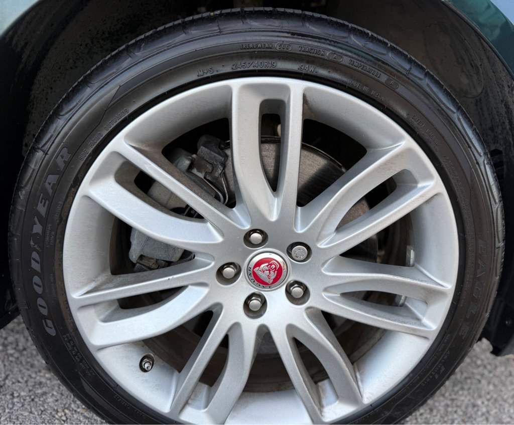 Used 2016 Jaguar XF Prestige RWD image 26