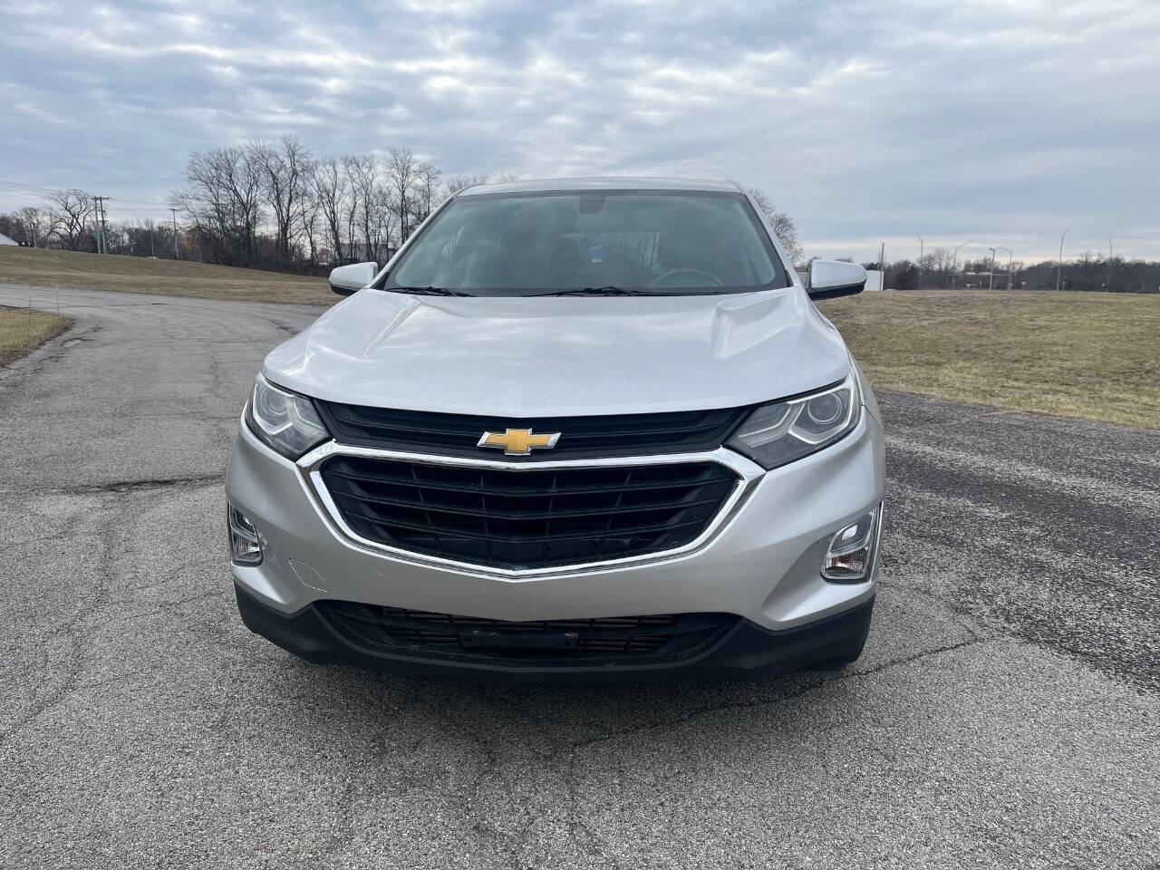 Used 2019 Chevrolet Equinox LT image 2