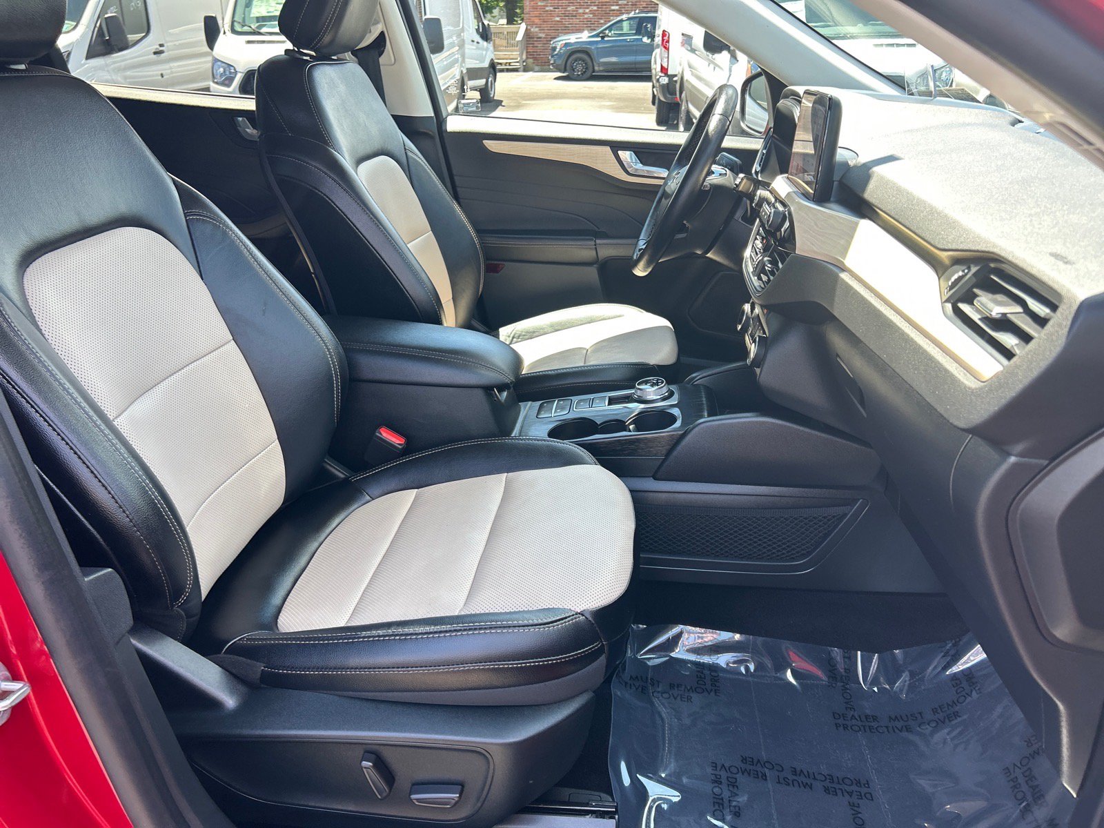 Certified 2022 Ford Escape Titanium w/ Titanium Premium Package FWD image 20
