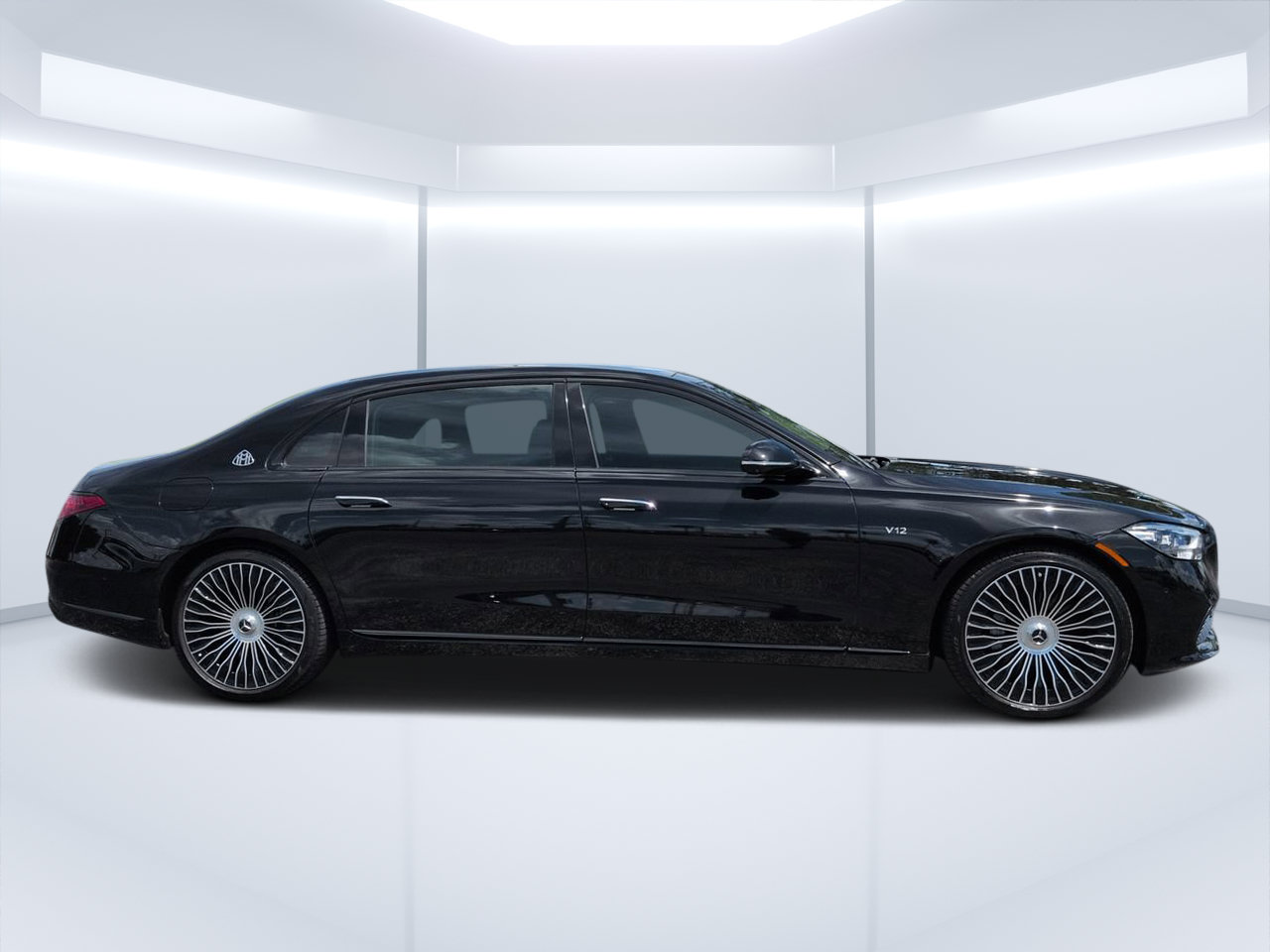 Used 2023 Mercedes-Benz Maybach S 680 4MATIC image 2