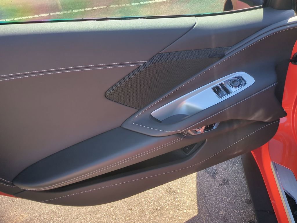 Used 2021 Chevrolet Corvette Stingray Coupe w/ Z51 Performance Package image 12