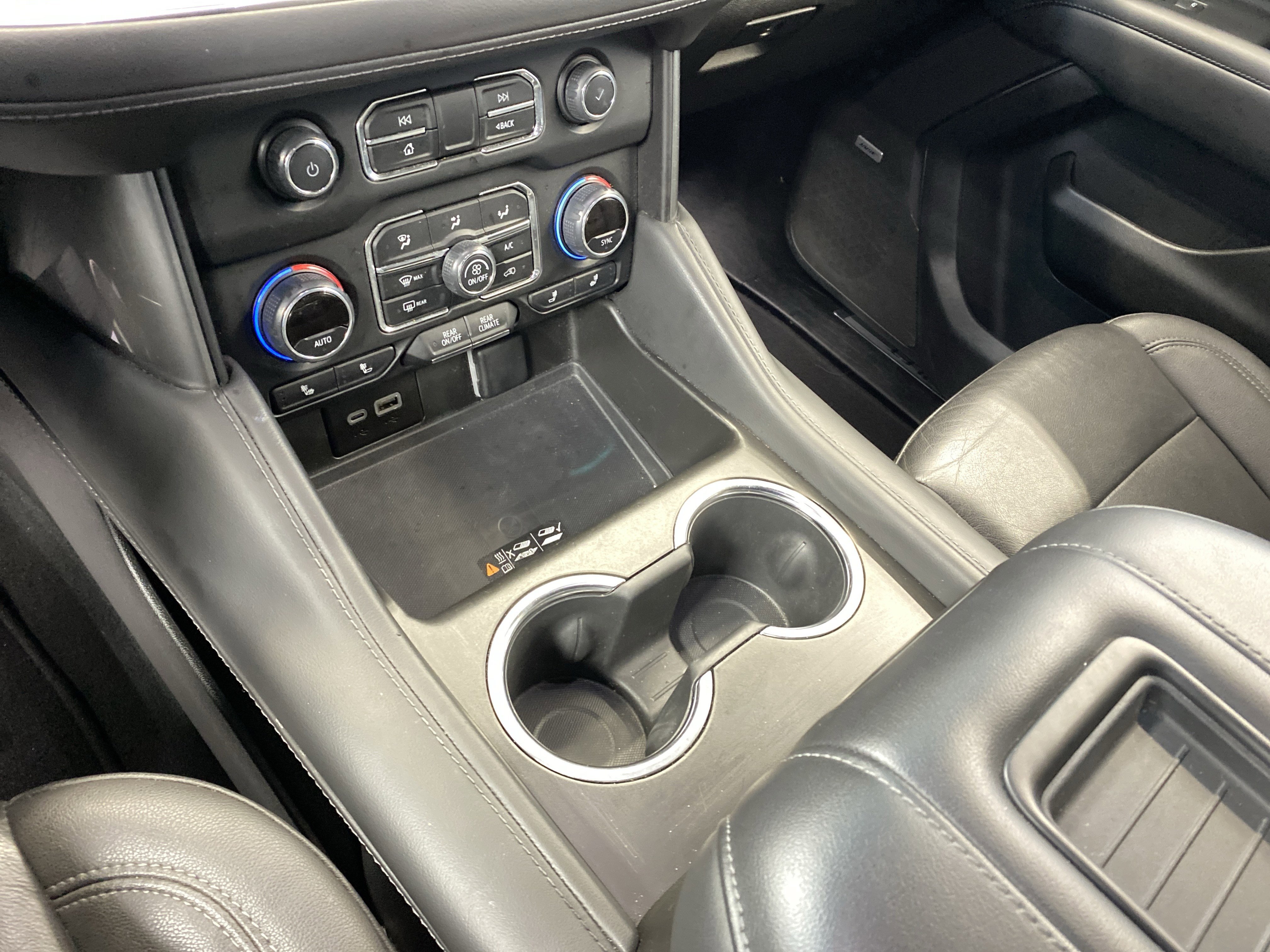 Used 2024 Chevrolet Tahoe LT image 17