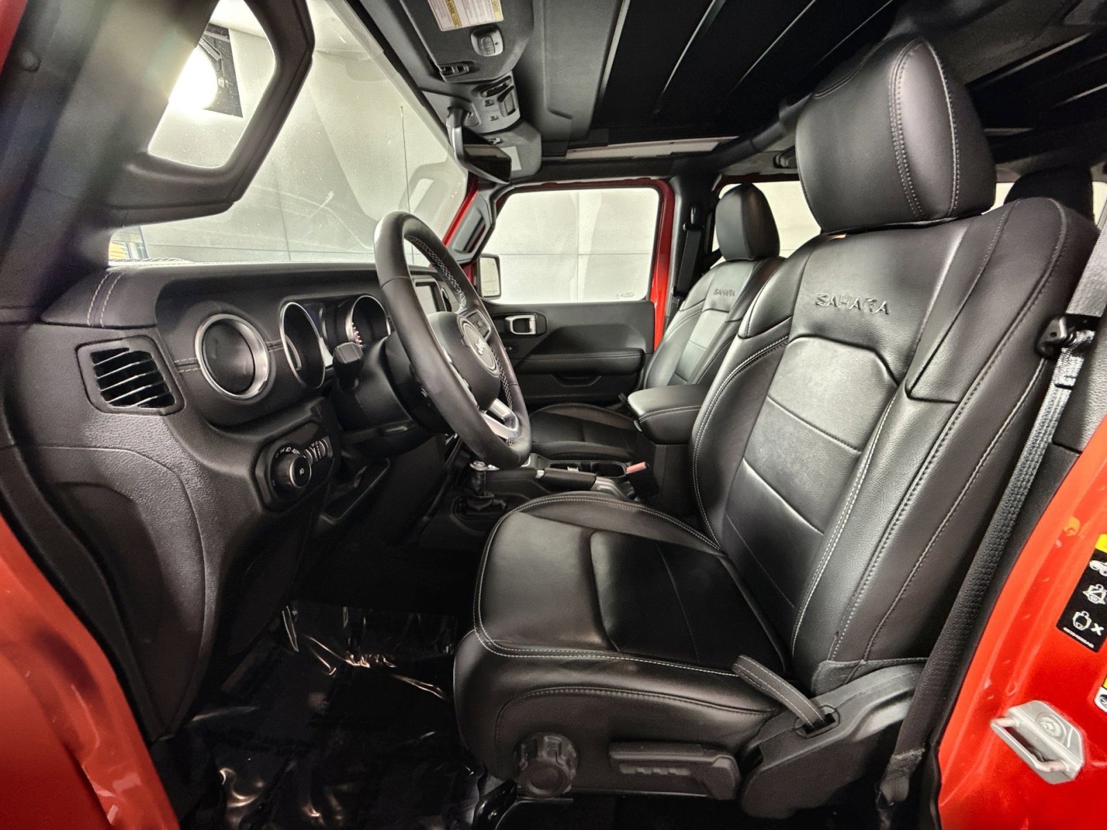 Used 2022 Jeep Wrangler Unlimited Sahara w/ LED Lighting Group image 13