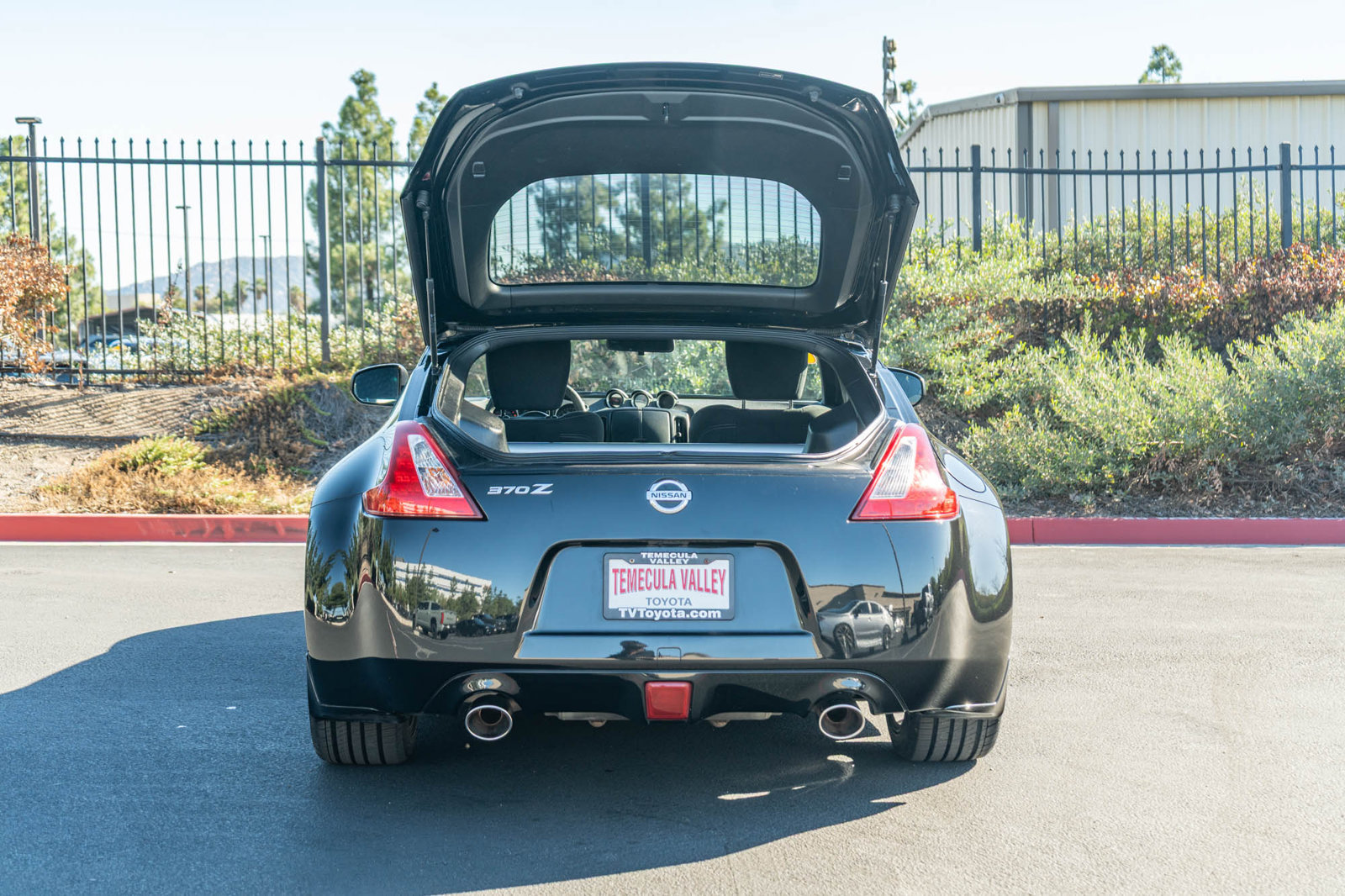 Used 2017 Nissan 370Z Coupe RWD image 18