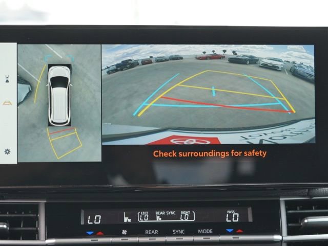 Certified 2025 Toyota Sienna Platinum image 26