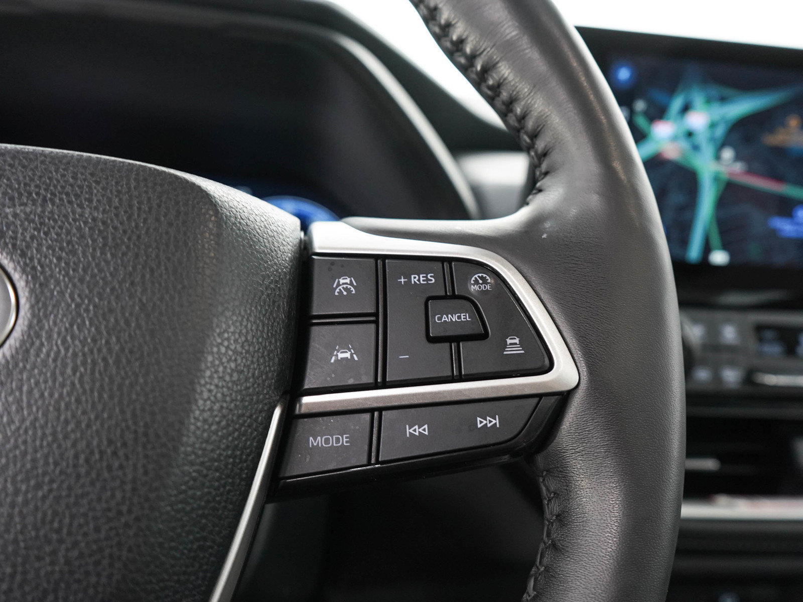 Used 2025 Toyota Grand Highlander AWD image 32