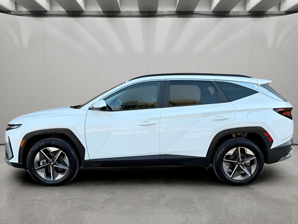 Certified 2025 Hyundai Tucson SEL image 2