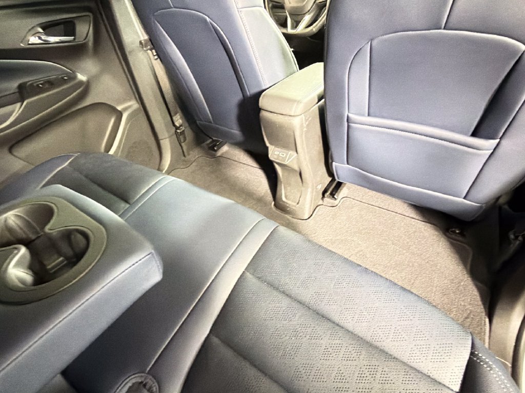 Certified 2023 Chevrolet Bolt EUV Premier FWD image 30
