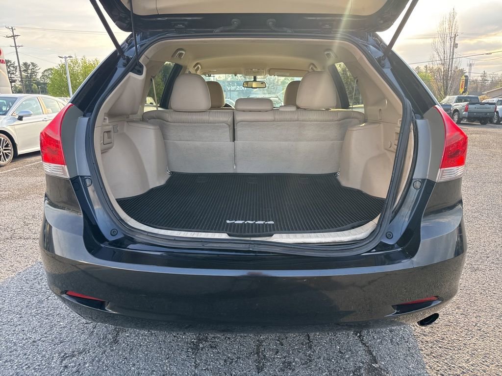 Used 2012 Toyota Venza LE w/ LE Convenience Pkg AWD/4WD image 4