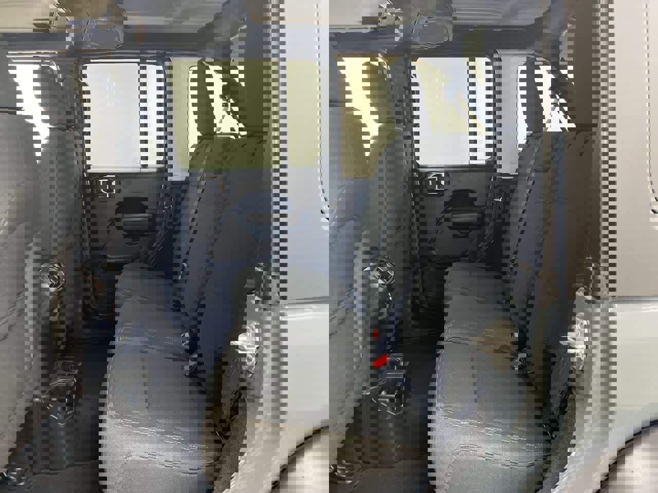 Used 2024 Jeep Wrangler Sport S image 15