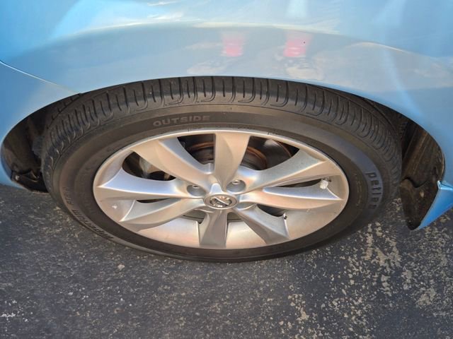 Used 2015 Nissan Versa Note FWD image 9