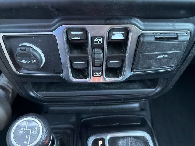 Used 2022 Jeep Gladiator Sport AWD/4WD image 24