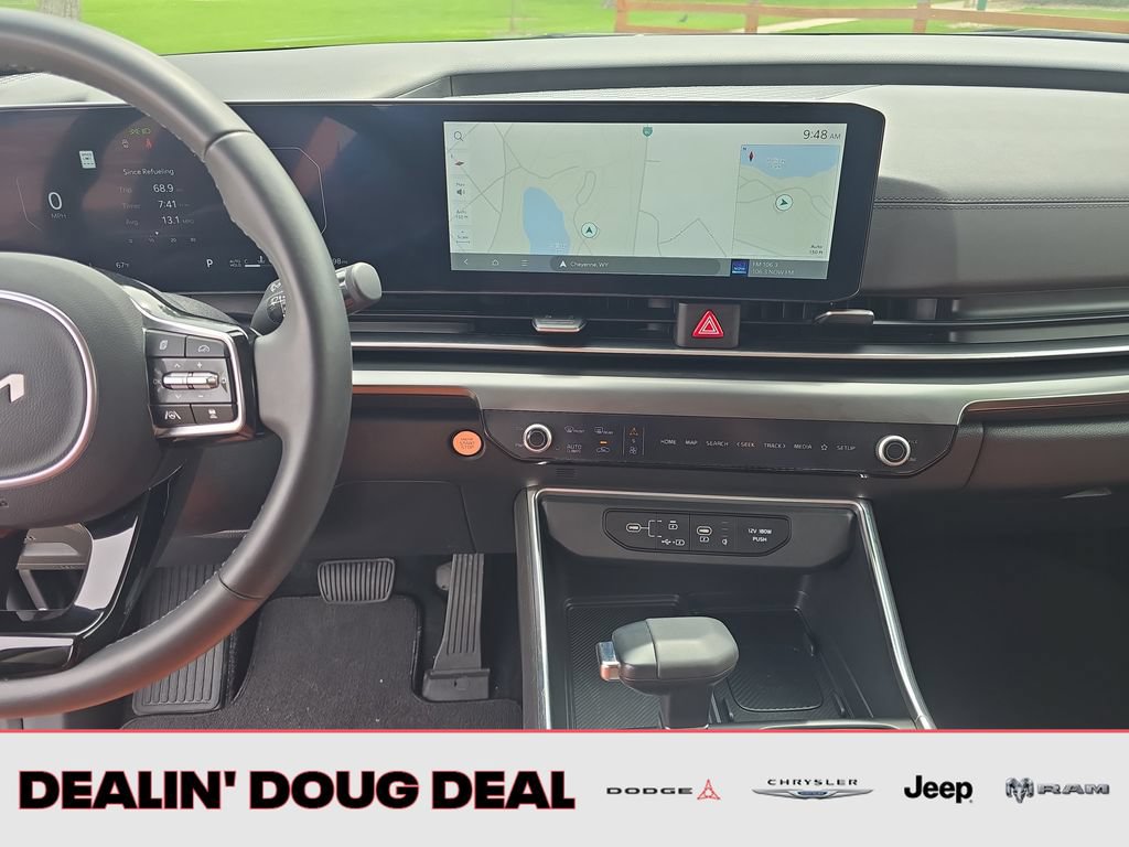 Used 2025 Kia Carnival SX FWD image 18