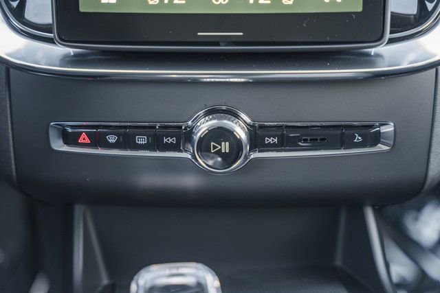 New 2026 Volvo XC90 B6 Plus w/ Protection Package Premier image 22