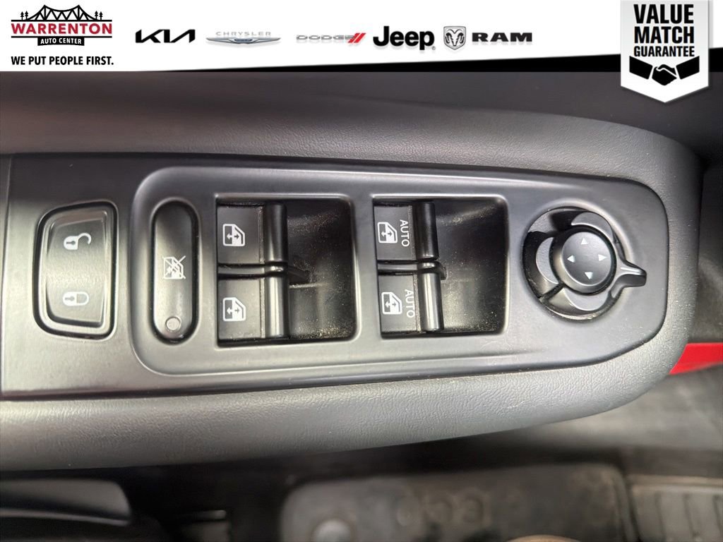 Used 2023 Jeep Renegade Trailhawk AWD/4WD image 15