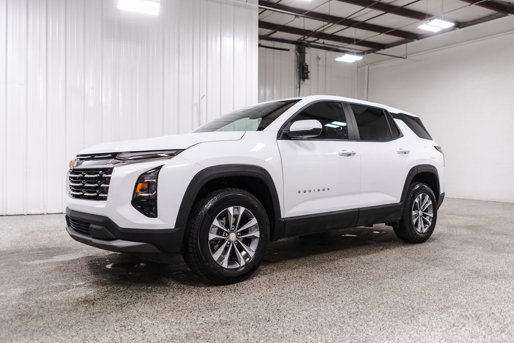 Used 2025 Chevrolet Equinox LT image 3