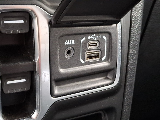 Used 2023 Jeep Wrangler Unlimited Rubicon w/ LED Lighting Group AWD/4WD image 26