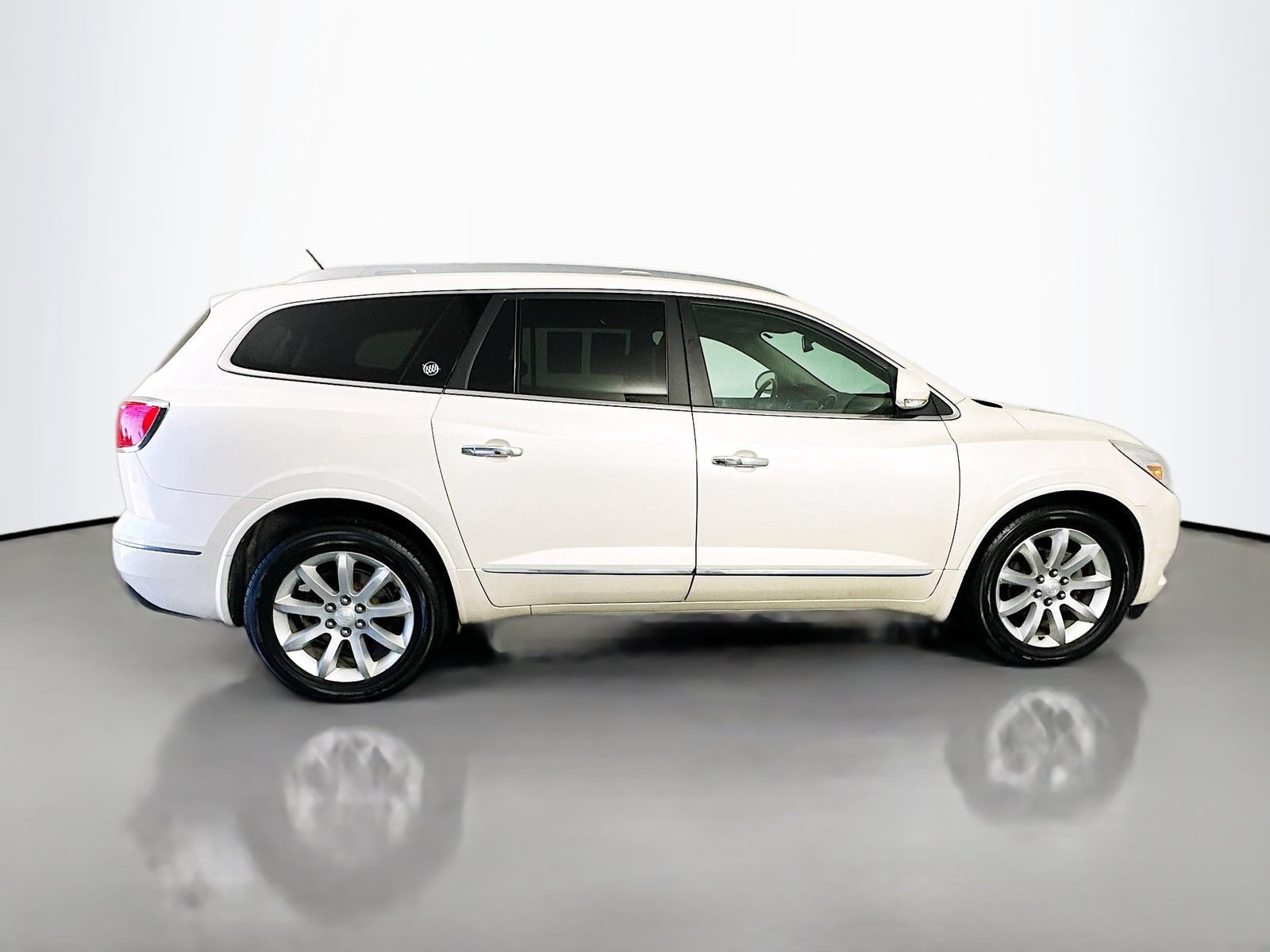 Used 2014 Buick Enclave Premium w/ Trailering Provision Package FWD image 8