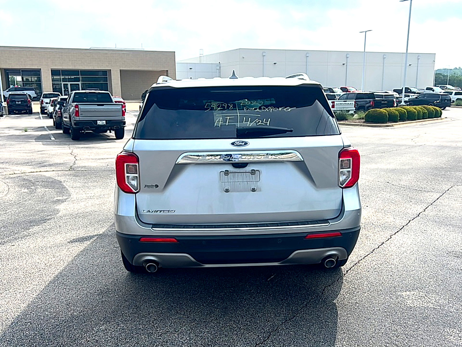 Used 2020 Ford Explorer Limited RWD image 4