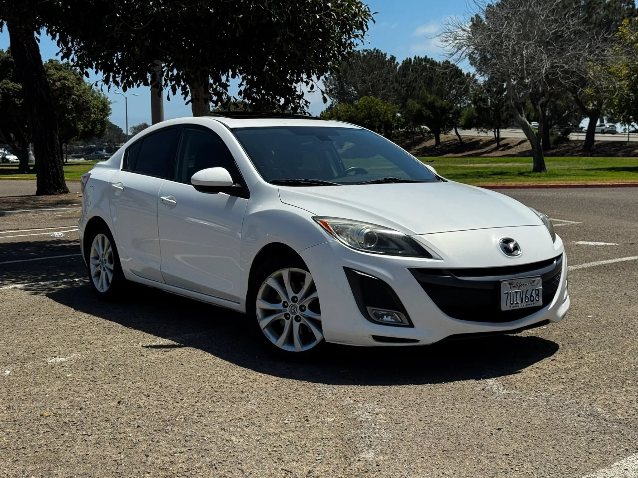 Used 2011 MAZDA MAZDA3 s Sport w/ Tech Pkg FWD image 7
