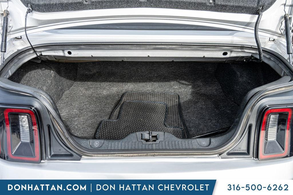 Used 2013 Ford Mustang Convertible image 29