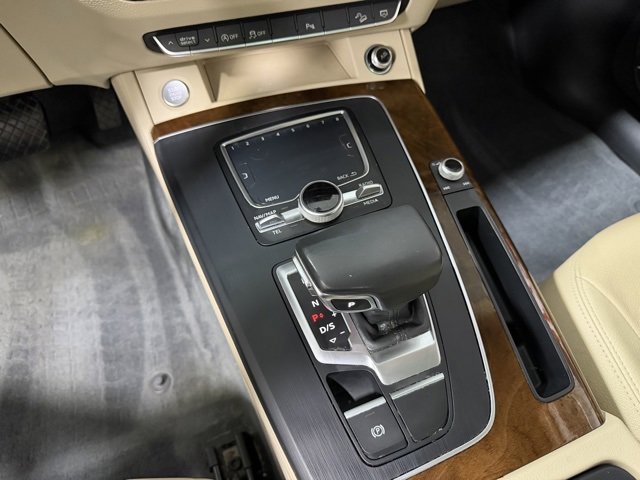 Used 2018 Audi Q5 2.0T Premium Plus w/ Premium Plus Package image 17