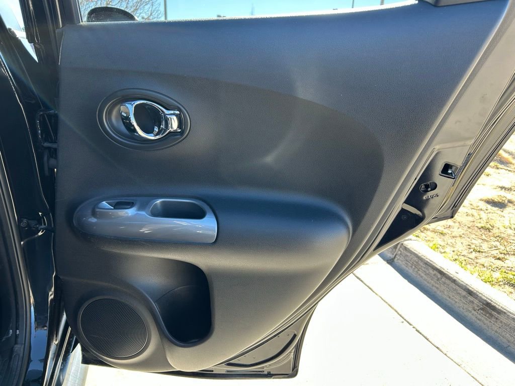 Used 2011 Nissan Juke SL image 27