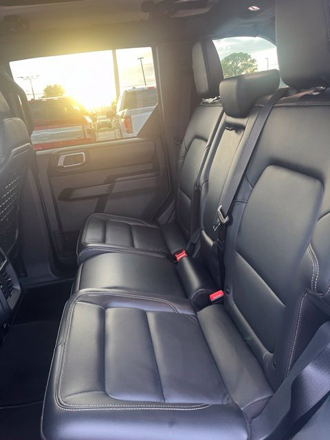 Used 2025 Ford Bronco Badlands AWD/4WD image 9