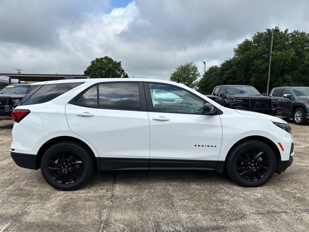 Used 2023 Chevrolet Equinox LS w/ LS Convenience Package image 6
