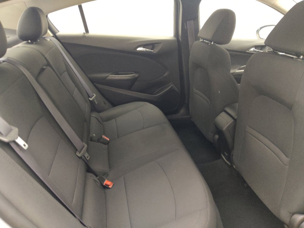 Used 2017 Chevrolet Cruze LT FWD image 19