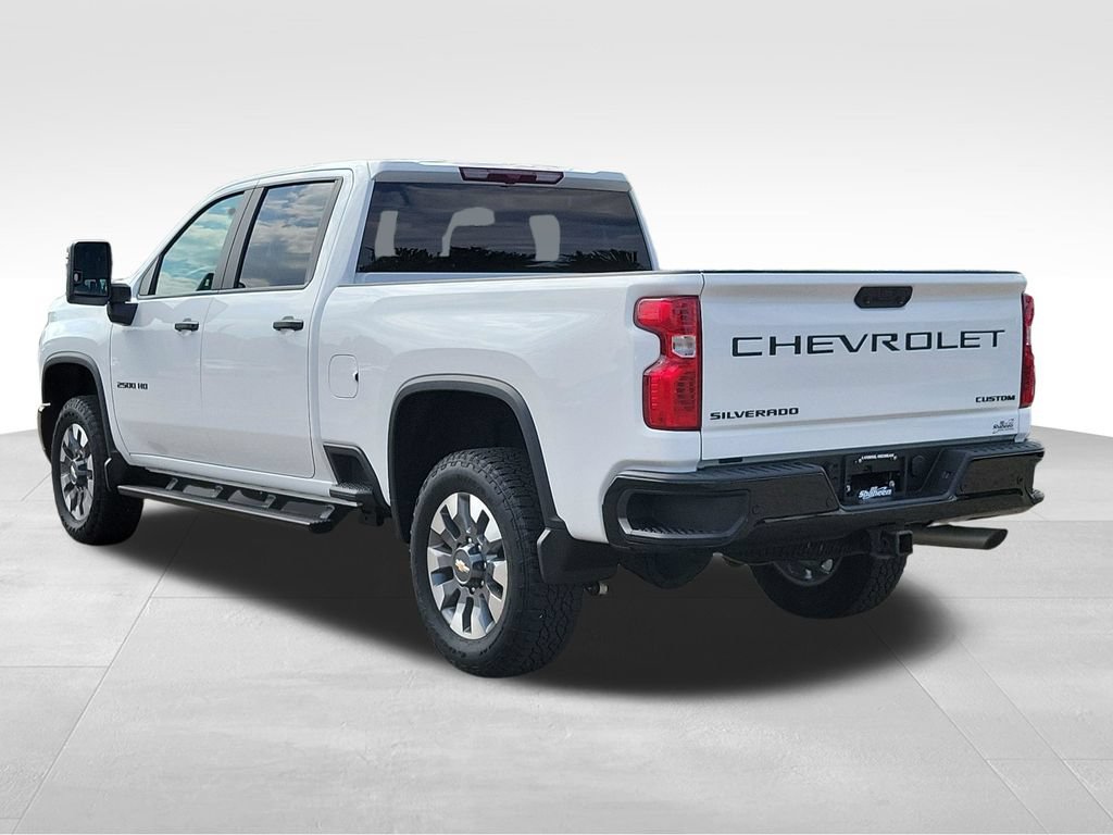 Used 2024 Chevrolet Silverado 2500 Custom w/ Custom Value Package AWD/4WD image 4