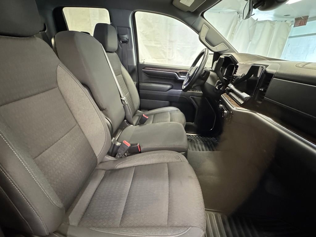Used 2023 Chevrolet Silverado 1500 LT image 15