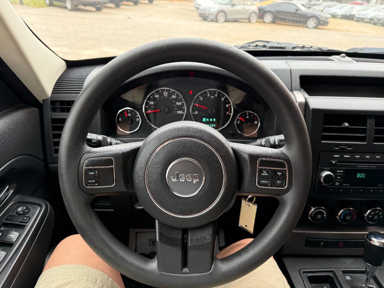 Used 2012 Jeep Liberty Sport image 26