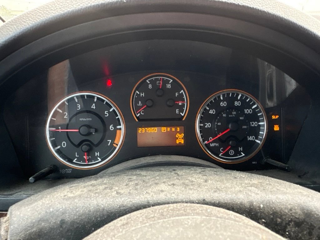 Used 2010 Nissan Armada Platinum w/ Captain Seat Pkg AWD/4WD image 34