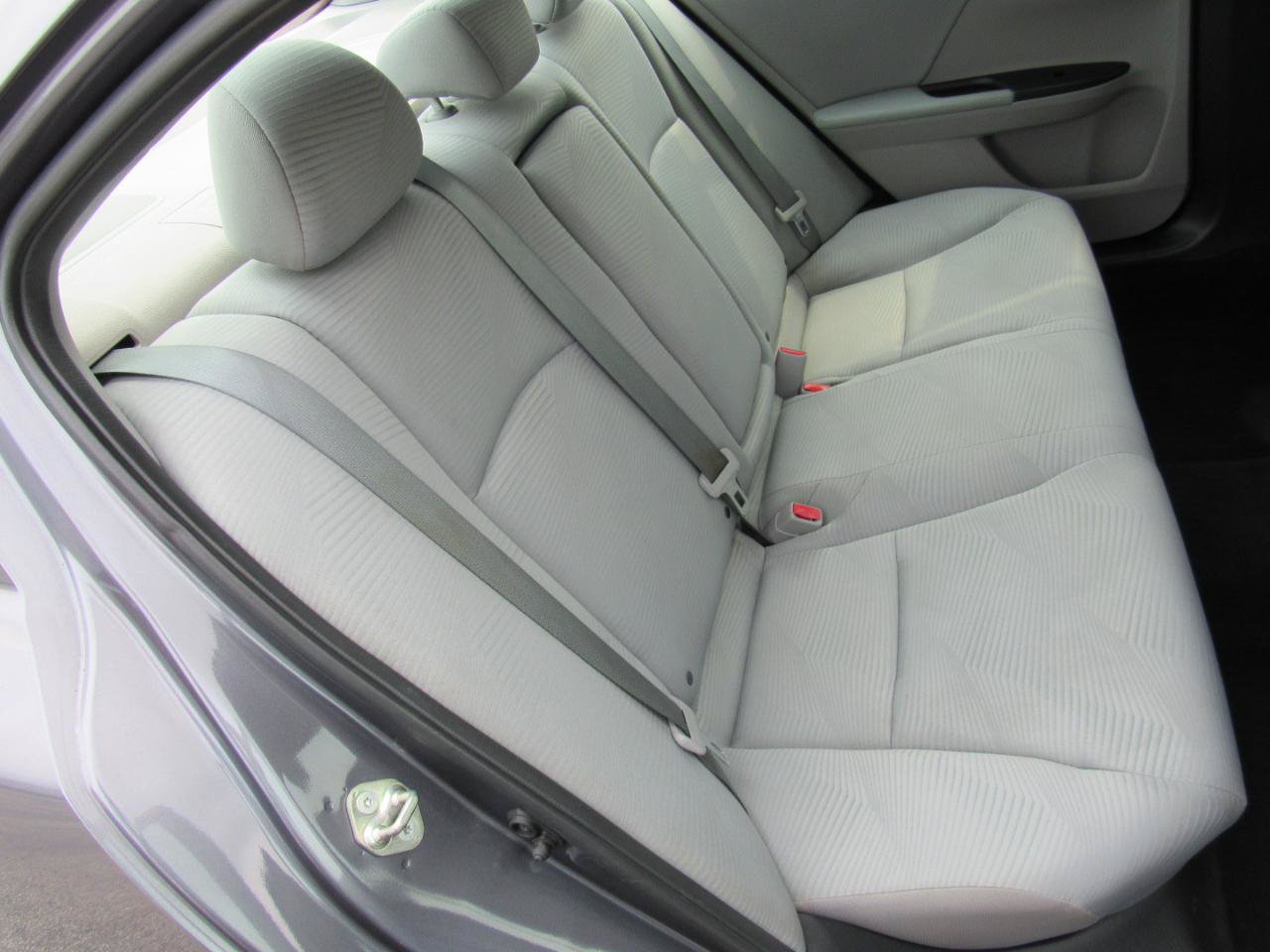 Used 2017 Honda Accord LX image 30