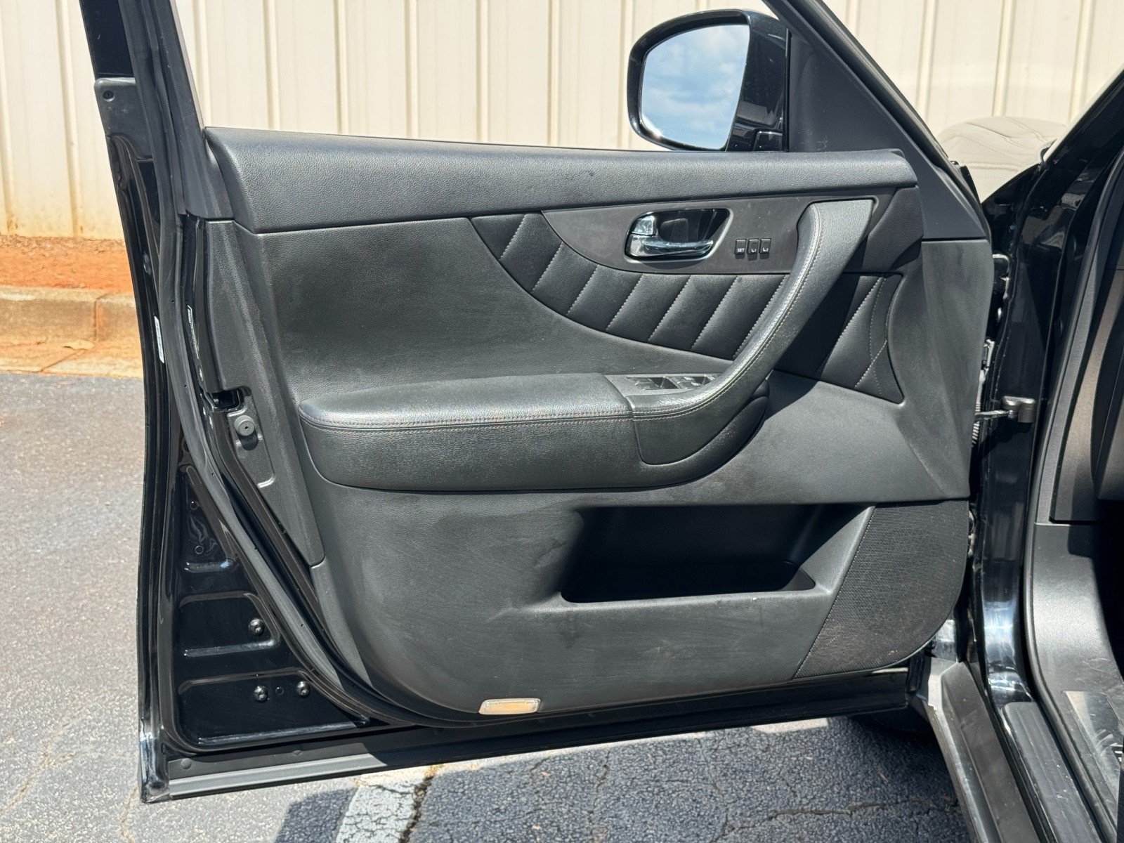Used 2014 INFINITI QX70 2WD w/ Premium Package image 41