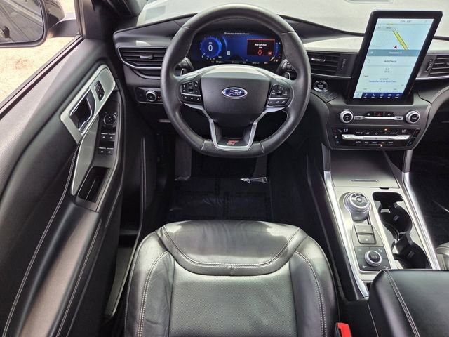 Certified 2020 Ford Explorer ST w/ ST Street Pack image 15