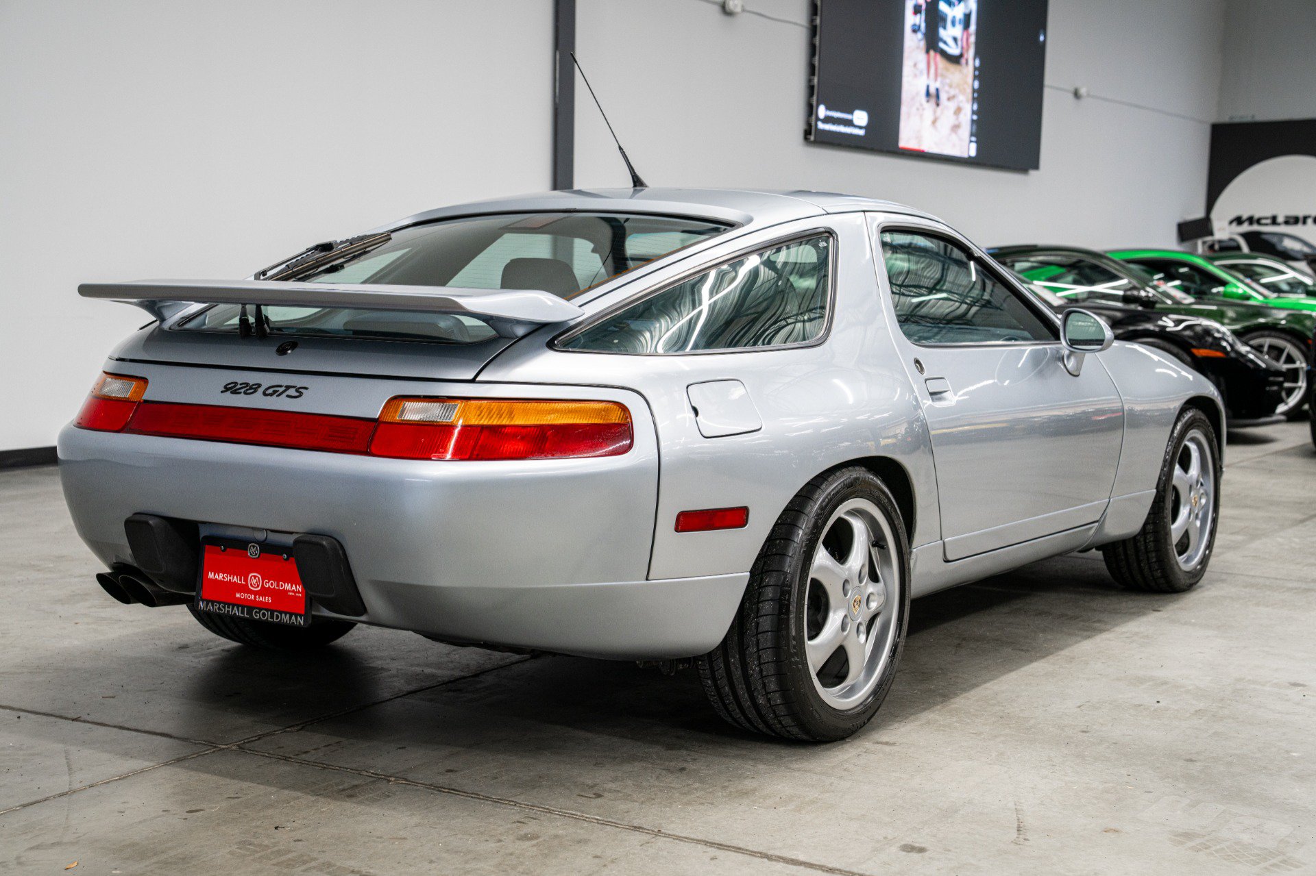 Used 1994 Porsche 928 GTS RWD image 8