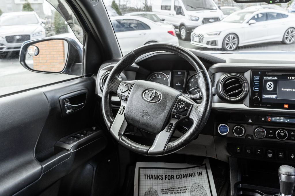Used 2018 Toyota Tacoma TRD Off-Road image 13