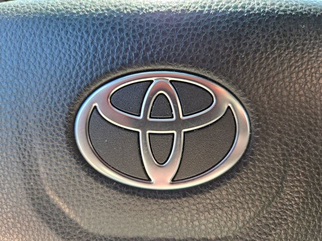 Used 2025 Toyota 4Runner SR5 AWD/4WD image 33