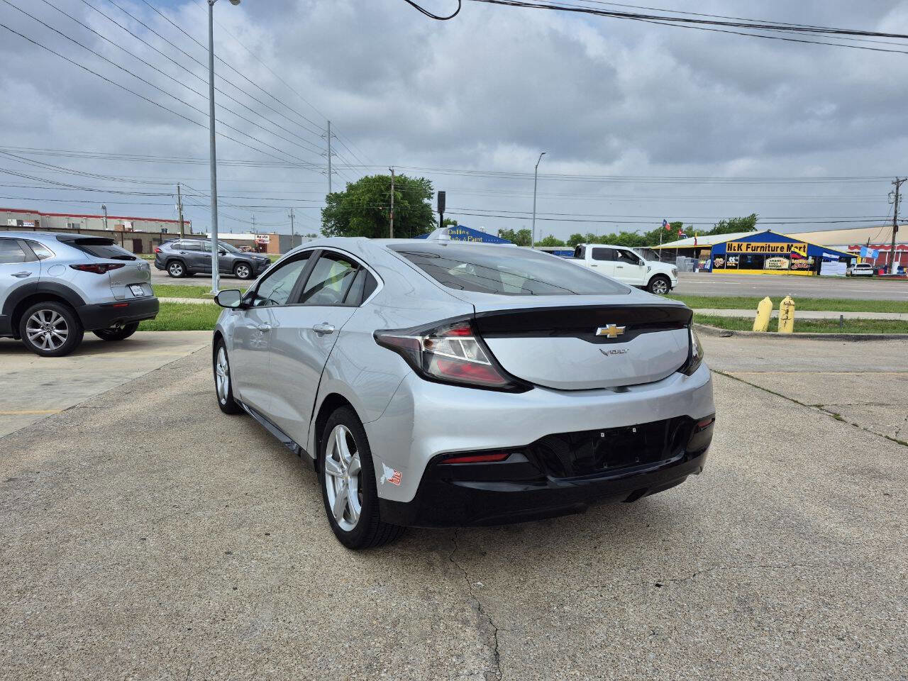 Used 2017 Chevrolet Volt LT w/ Comfort Package FWD image 7