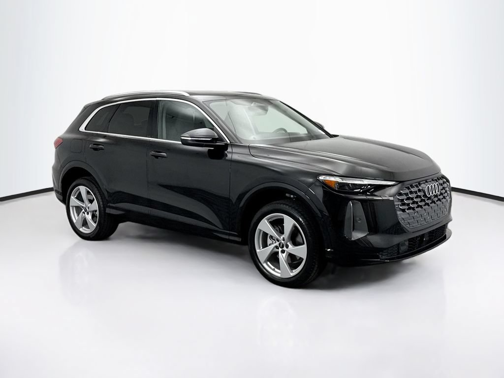 Used 2025 Audi Q5 Premium Plus w/ Premium Plus AWD/4WD image 4