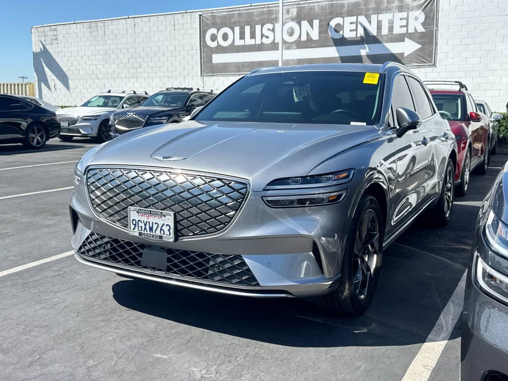 Used 2023 Genesis Electrified GV70 AWD/4WD image 2
