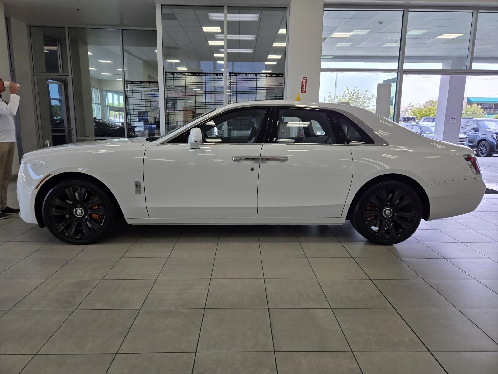 Used 2024 Rolls-Royce Ghost AWD/4WD image 4